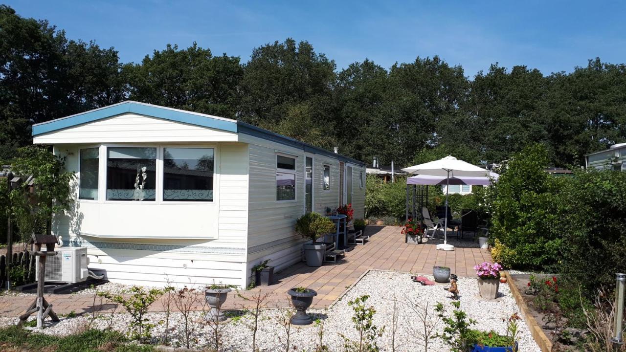 Comfortabel 4-Persoons Chalet Paasloo 外观 照片